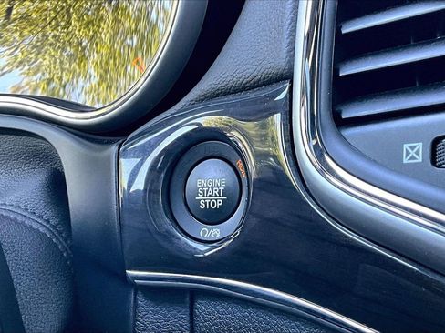 Certified 2016 Jeep Grand Cherokee High Altitude image 28