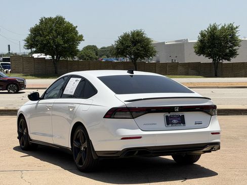 Used 2025 Honda Accord Sport image 6