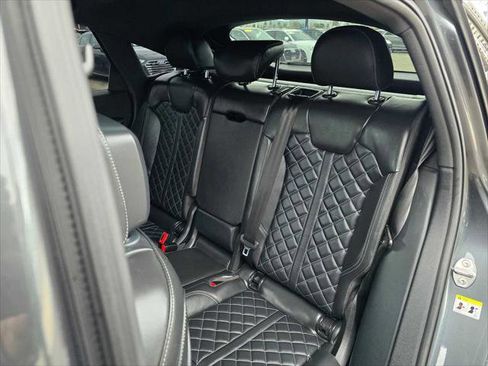 Used 2023 Audi SQ5 Premium Plus w/ Premium Plus Package image 18