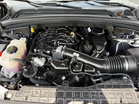 Used 2024 Jeep Grand Cherokee L Limited w/ Luxury Tech Group II image 34