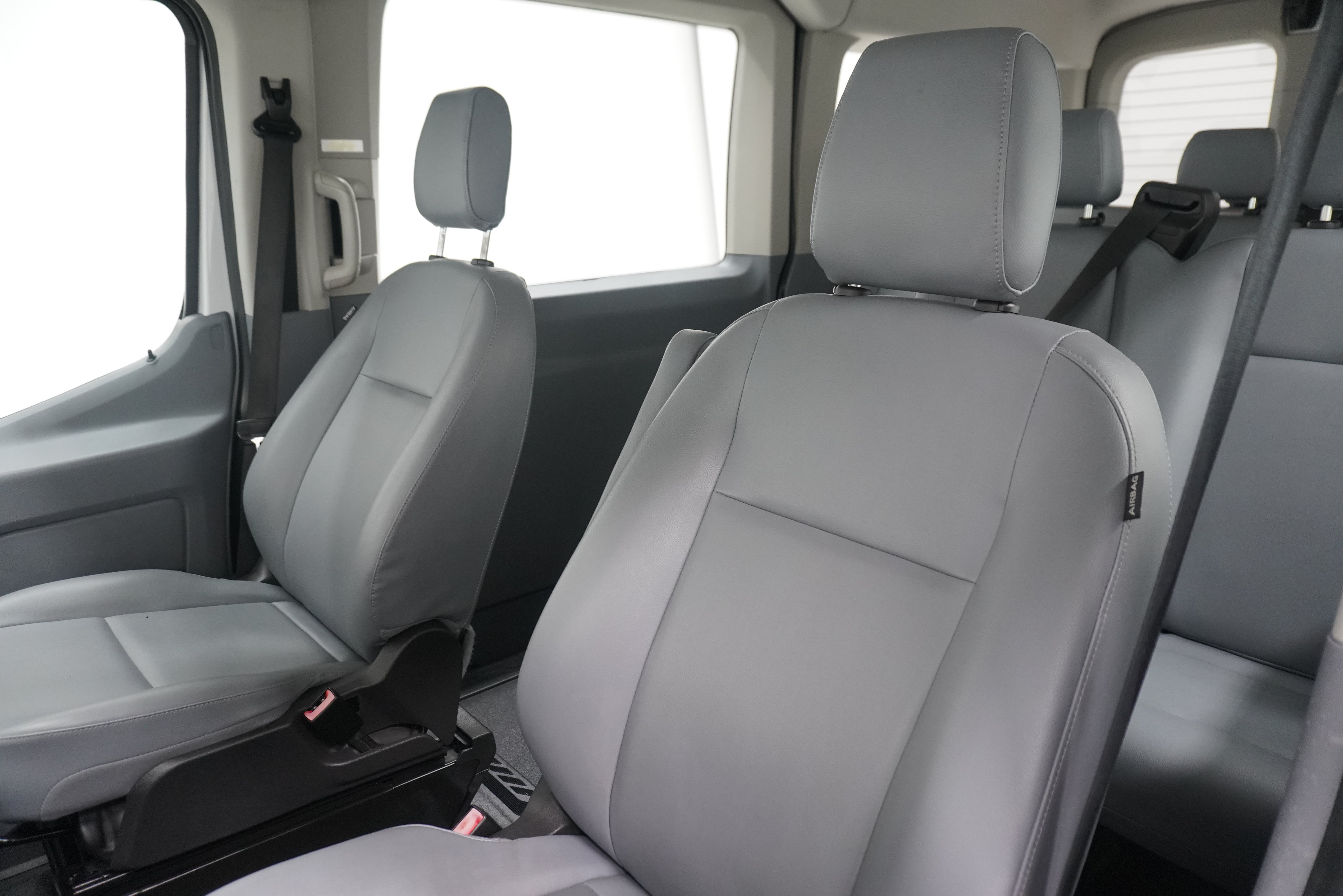 Used 2017 Ford Transit 150 XL RWD image 8