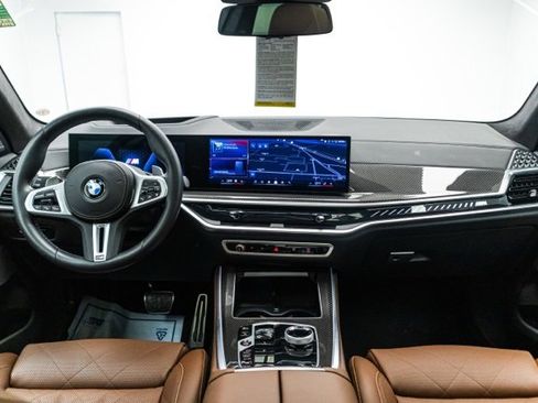 Used 2026 BMW X5 M60i image 16