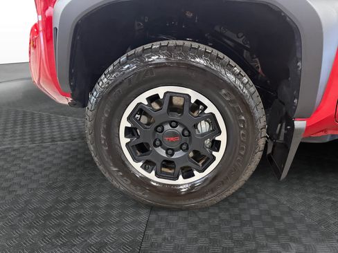 Used 2025 Toyota Tacoma TRD Off-Road AWD/4WD image 15