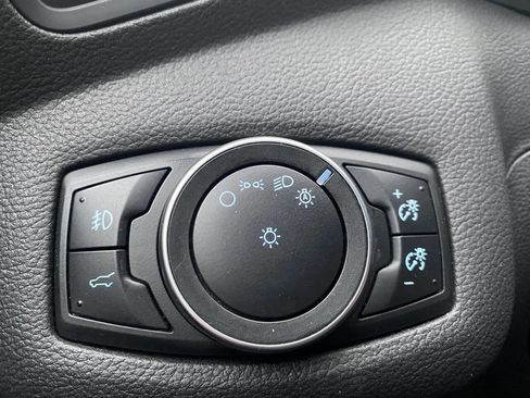 Used 2017 Ford Escape SE image 29