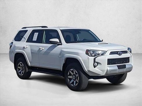 Used 2020 Toyota 4Runner TRD Off-Road AWD/4WD image 3