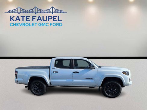 Used 2023 Toyota Tacoma Limited w/ Nightshade Package image 8