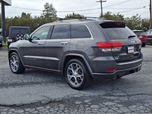 Used 2020 Jeep Grand Cherokee Overland image 4