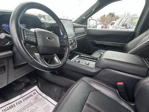 Used 2022 Ford Expedition Max Limited image 13