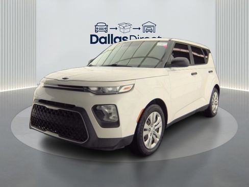 Used 2020 Kia Soul LX image 2