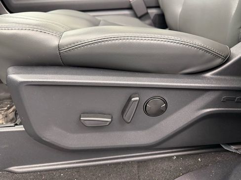 New 2026 Ford Expedition Active image 40