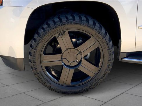 Used 2019 GMC Yukon Denali w/ Open Road Package image 10