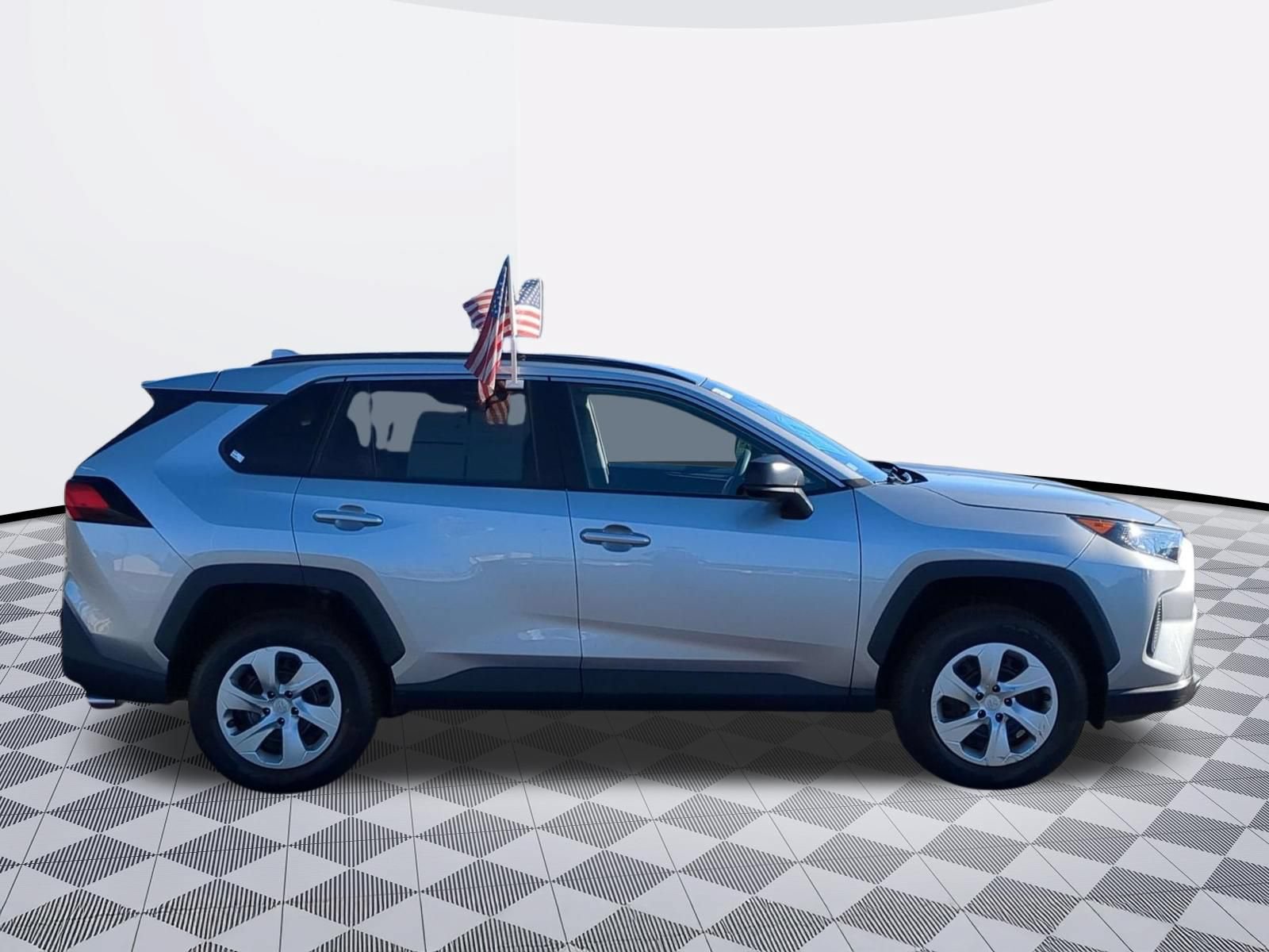 Used 2021 Toyota RAV4 LE AWD/4WD image 8