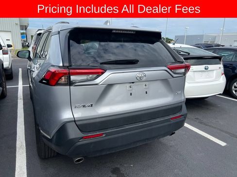 Used 2025 Toyota RAV4 XLE FWD image 14