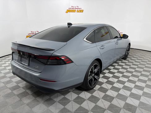 Used 2025 Honda Accord Sport image 6