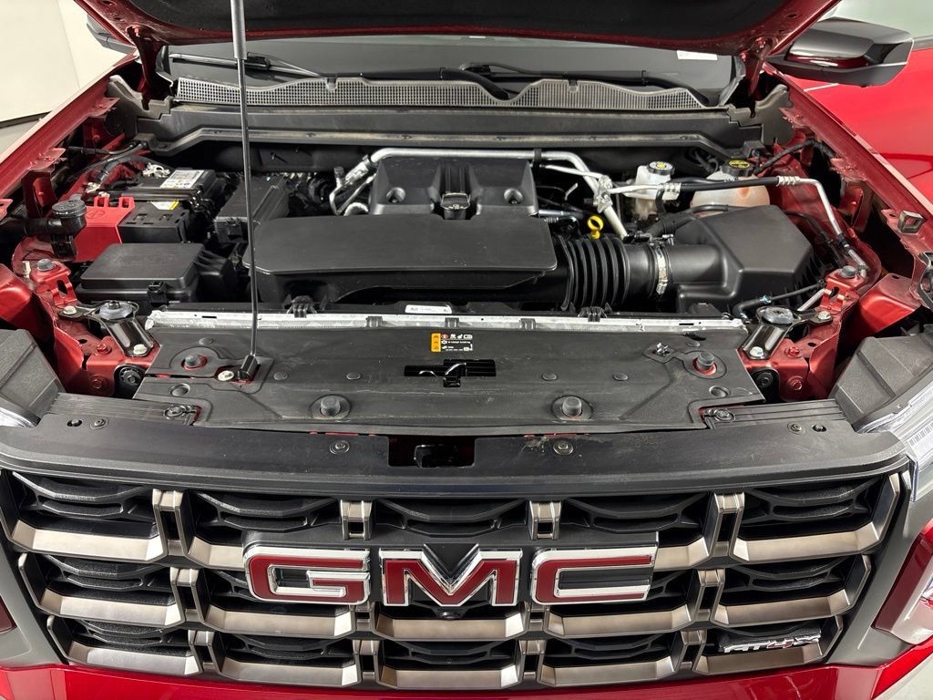 Used 2025 GMC Canyon AT4 w/ AT4X Package AWD/4WD image 44
