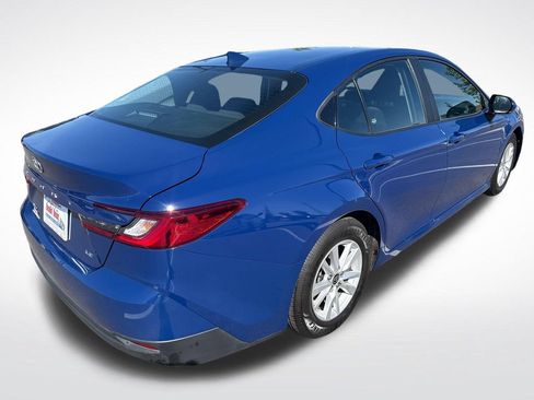 Used 2025 Toyota Camry LE FWD image 6