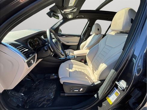Used 2019 BMW X3 sDrive30i w/ Premium Package image 2