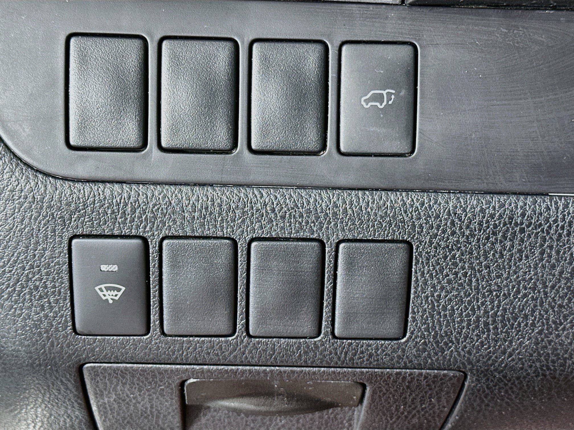 Used 2016 Toyota Highlander XLE AWD/4WD image 16
