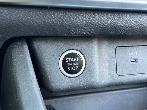 Used 2022 Nissan Rogue SV AWD/4WD image 28