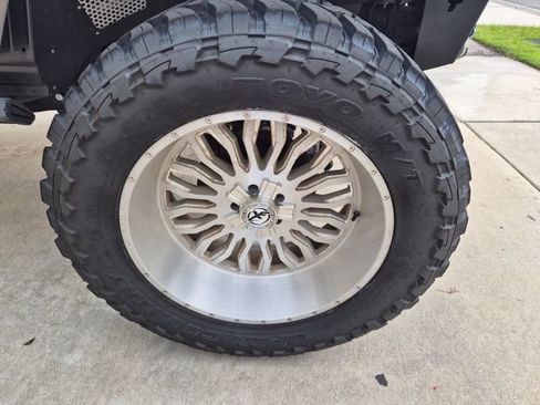 Used 2021 Jeep Gladiator Rubicon AWD/4WD image 6