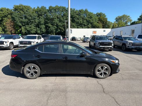 Used 2022 Nissan Sentra SV FWD image 13