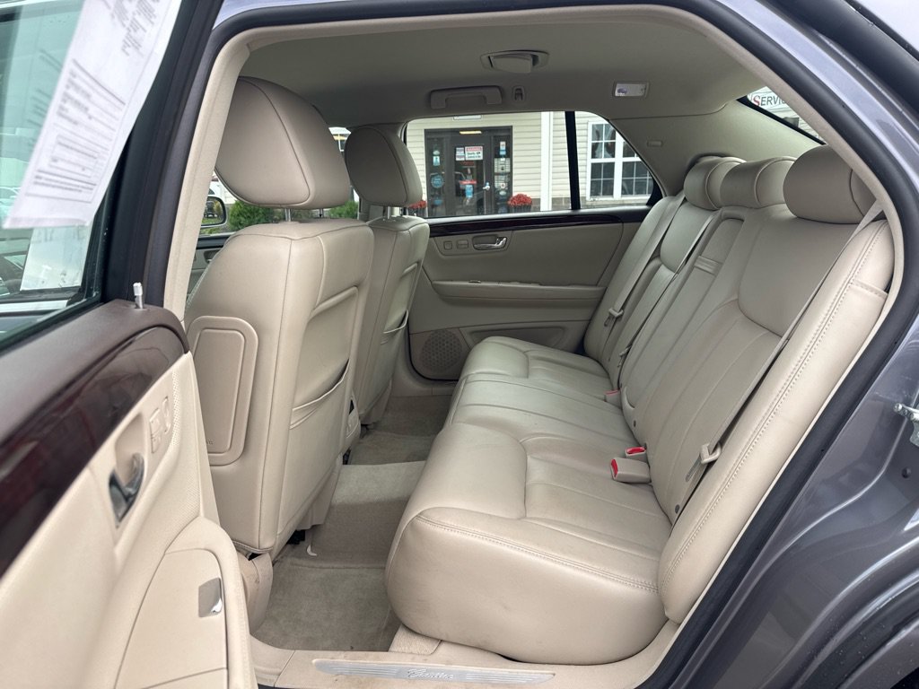 Used 2008 Cadillac DTS FWD image 10