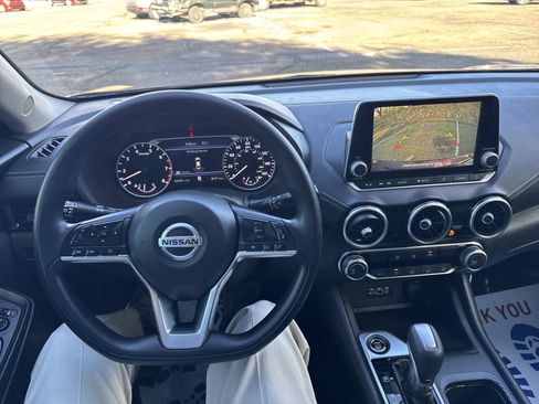 Used 2023 Nissan Sentra SV image 11