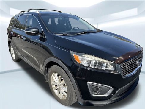 Used 2016 Kia Sorento LX w/ LX Convenience Package image 26
