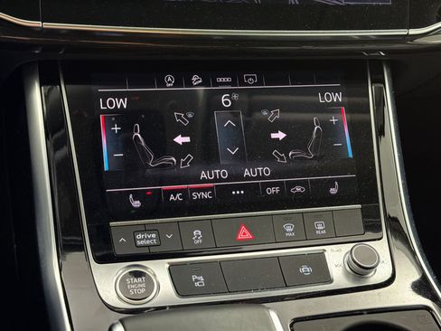 Used 2025 Audi Q7 2.0T Premium w/ Convenience Package AWD/4WD image 21