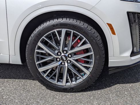 Certified 2024 Cadillac XT6 Sport AWD/4WD image 7