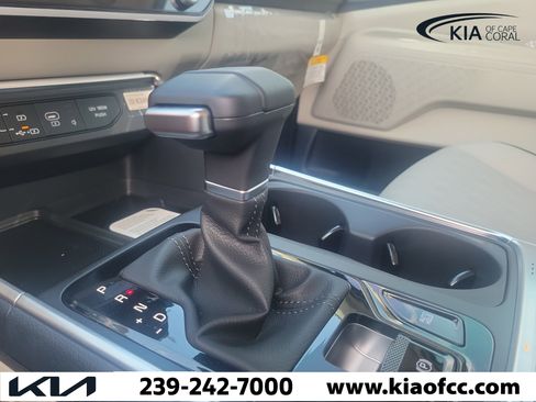 New 2026 Kia Carnival EX FWD image 31
