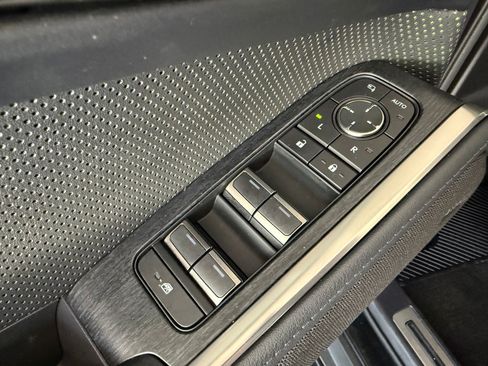 Used 2024 Lexus GX 550 AWD/4WD image 13