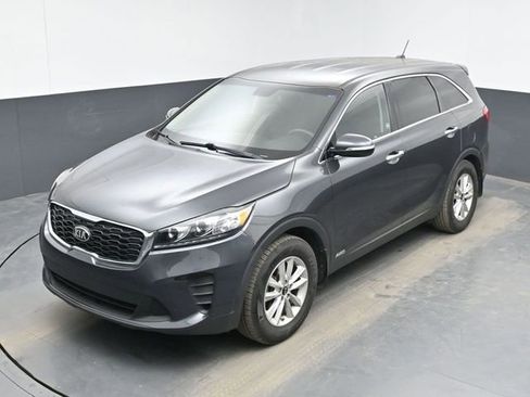 Used 2019 Kia Sorento LX image 15