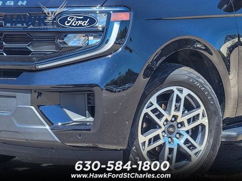 Certified 2025 Ford Expedition Max Active AWD/4WD image 4