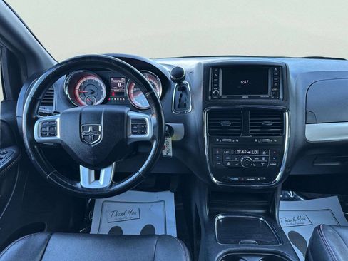 Used 2019 Dodge Grand Caravan GT FWD image 19