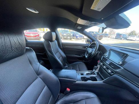 Used 2018 Honda Accord Sport image 6