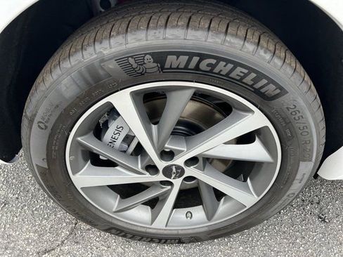 Used 2025 Genesis GV80 2.5T Advanced image 18