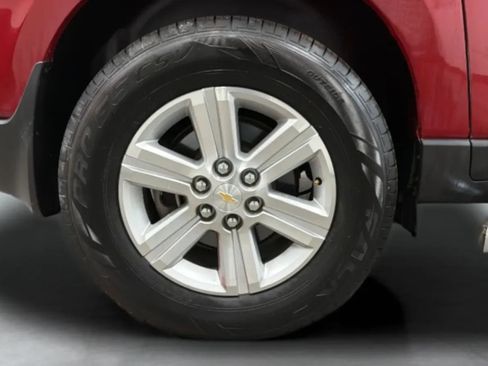 Used 2014 Chevrolet Traverse LT w/ LPO, 'HIT The Road' Package FWD image 28