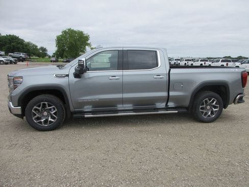 New 2026 GMC Sierra 1500 SLT w/ SLT Premium Plus Package AWD/4WD image 10