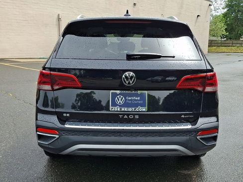 Used 2023 Volkswagen Taos SE w/ Panoramic Sunroof Package AWD/4WD image 9