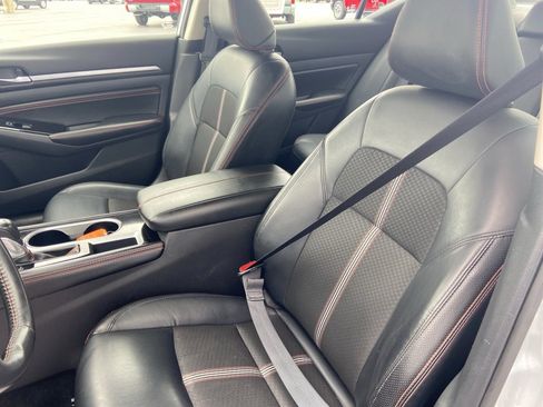 Used 2023 Nissan Altima 2.5 SR image 10