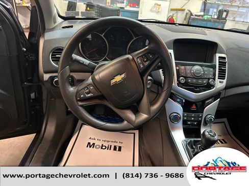Used 2015 Chevrolet Cruze LT w/ Technology Package image 15