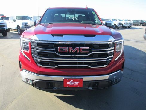 Used 2024 GMC Sierra 1500 SLT w/ SLT Premium Plus Package image 11