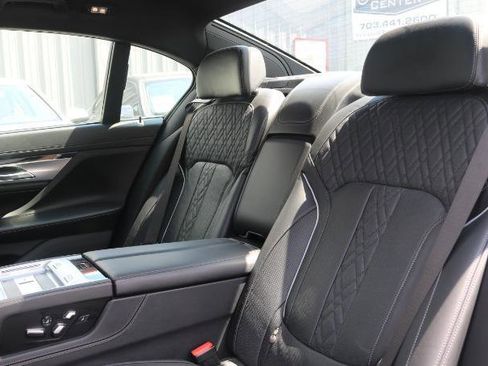 Used 2019 BMW 750i xDrive AWD/4WD image 20