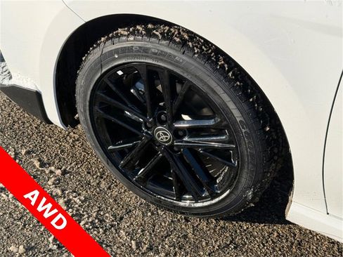 Used 2025 Toyota Camry LE image 10