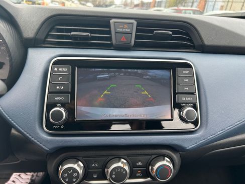 Used 2025 Nissan Versa SV image 20