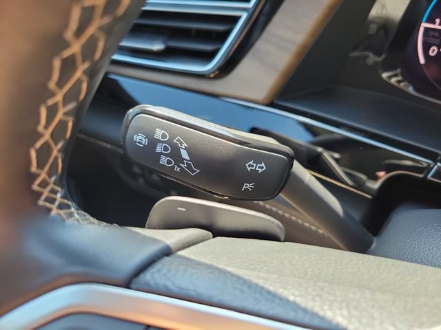 Used 2025 Volkswagen Atlas SE FWD image 26