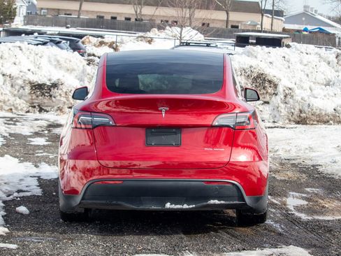 Used 2021 Tesla Model Y Long Range image 6