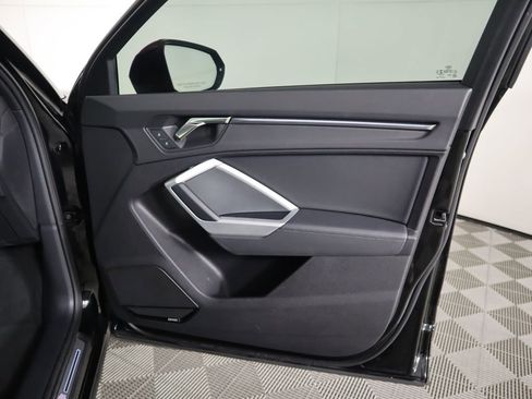 Used 2023 Audi Q3 2.0T Premium Plus image 26