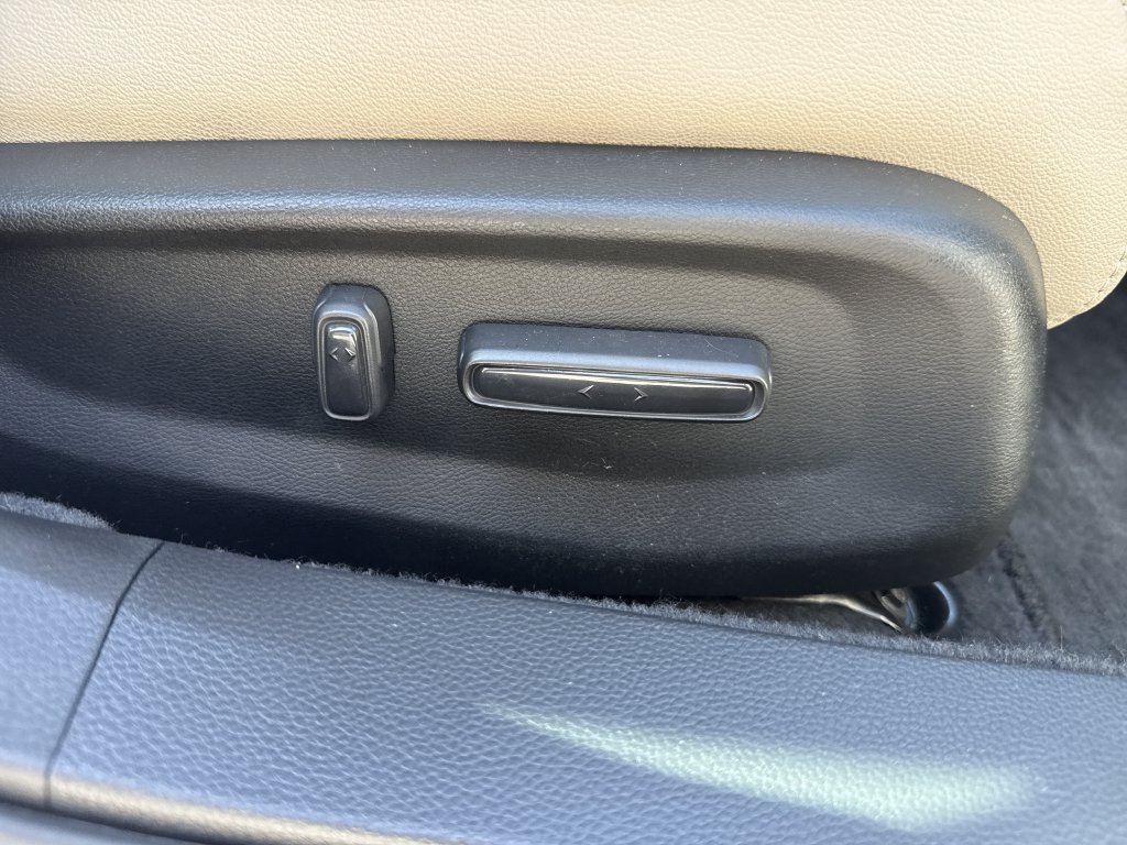 Used 2020 Honda Accord Touring image 34
